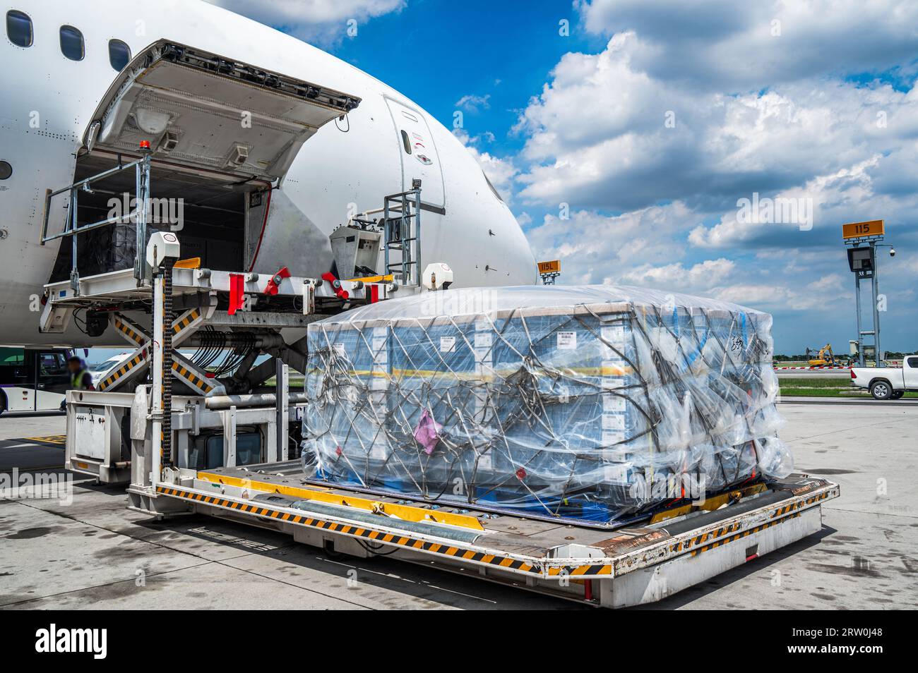 Cargo tracking